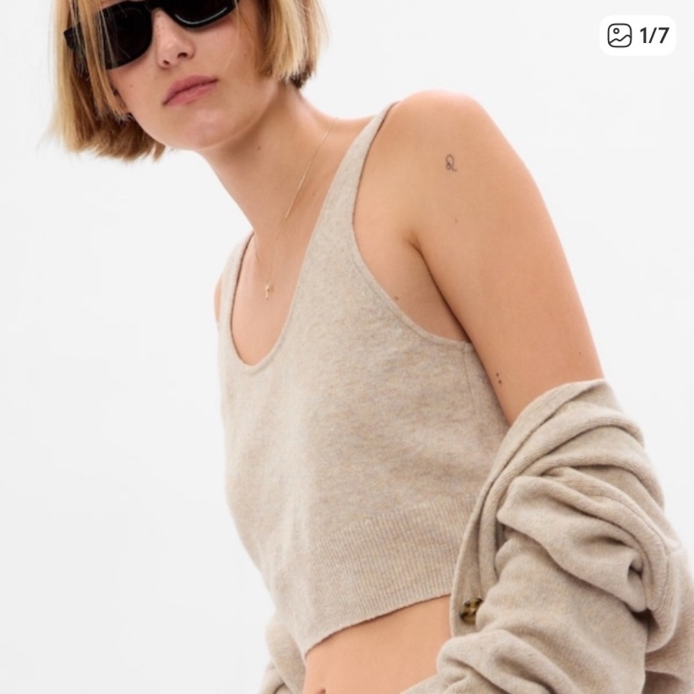 GAP CashSoft Cropped Tank Top - L